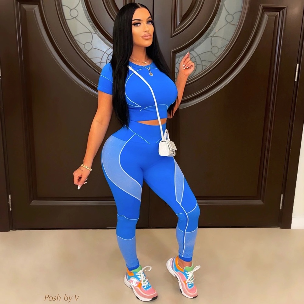 💕😍❤️MAKE AN OFFER! BLUE LEGGINGS SET❤️💕 - Picture 1 of 1
